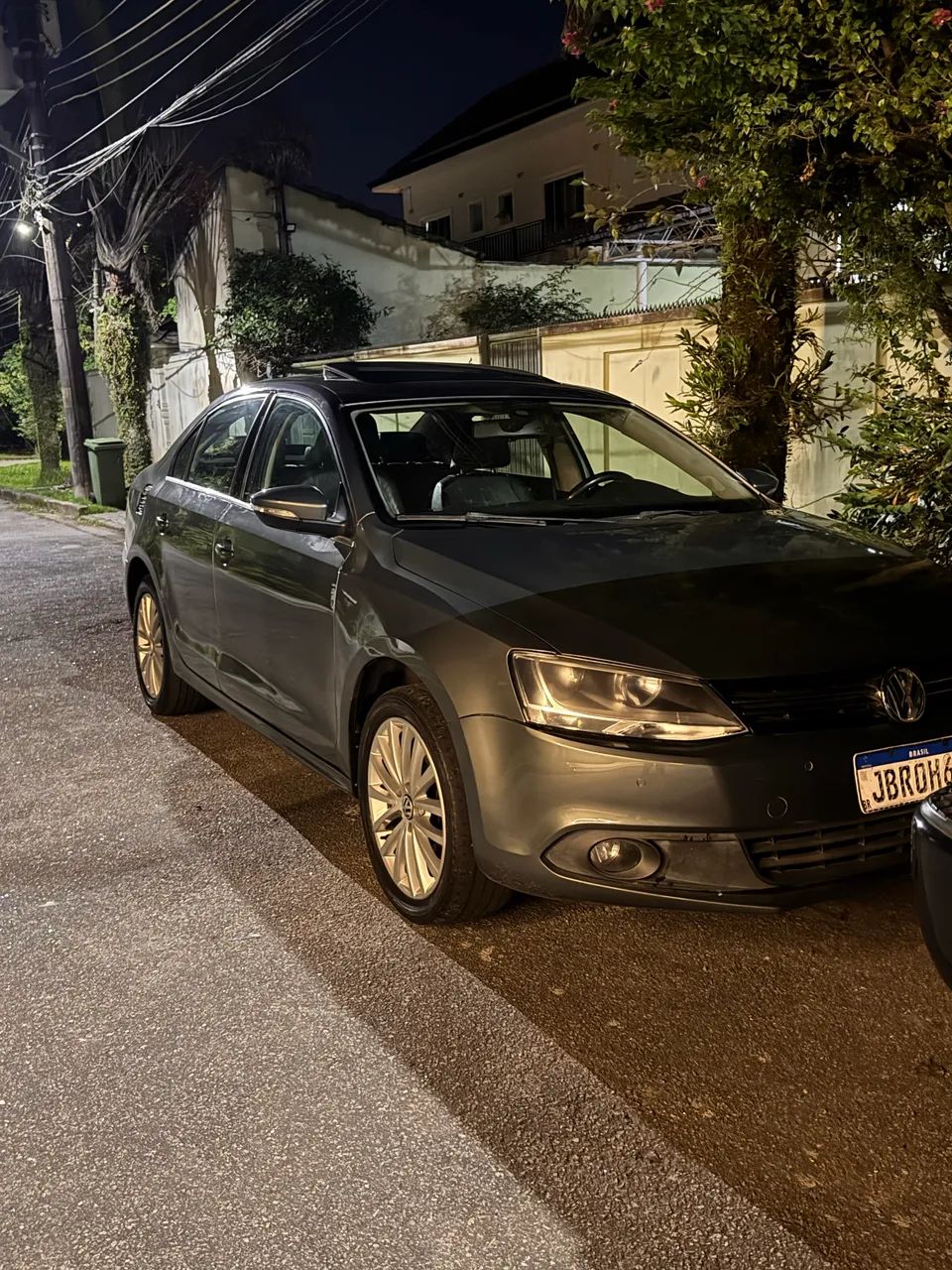 Volkswagen Jetta JETTA Highline 2.0 TSI 16V 4p Tiptronic 2014