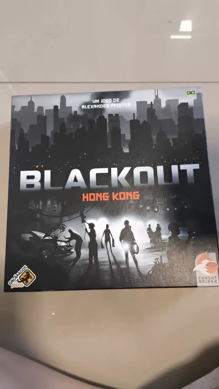 Jogo de Tabuleiro - Blackout: Hong Kong