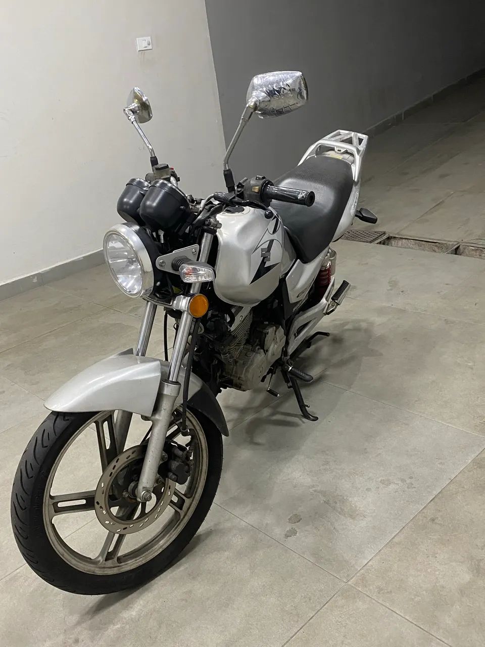 Suzuki 150 gsr  - Foto 5
