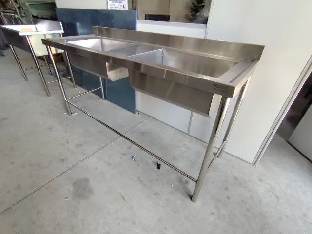 Pia inox 2 bojos contraventada 2,20×0,60×0,90 chapa 20 