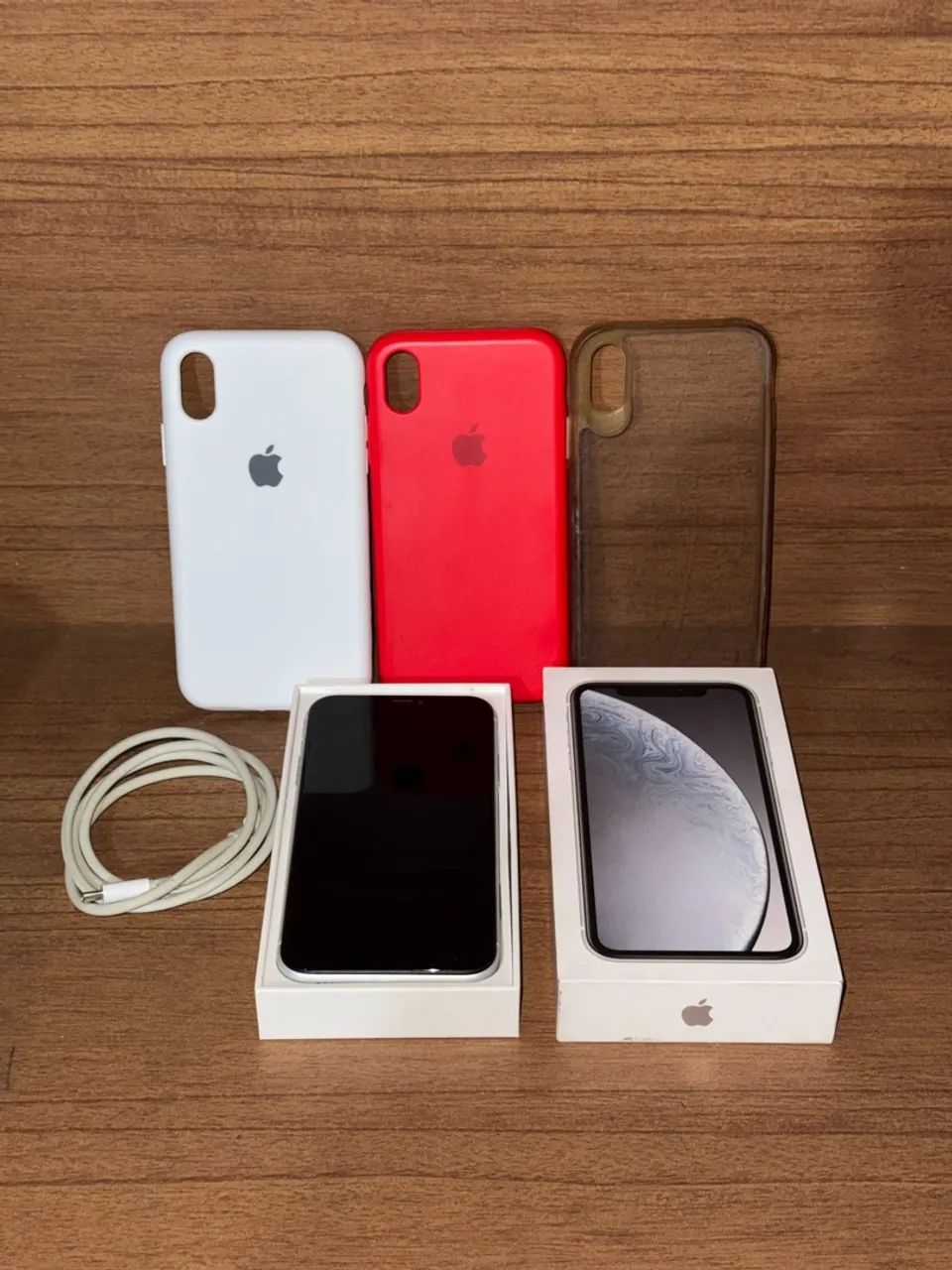 iPhone XR branco 64gb 