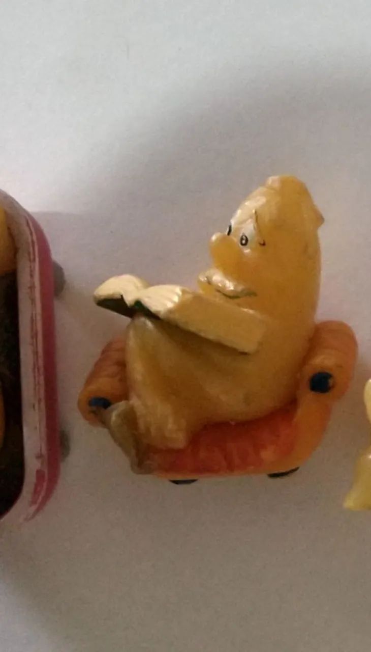 Fantasma Lendo Kinder Ovo