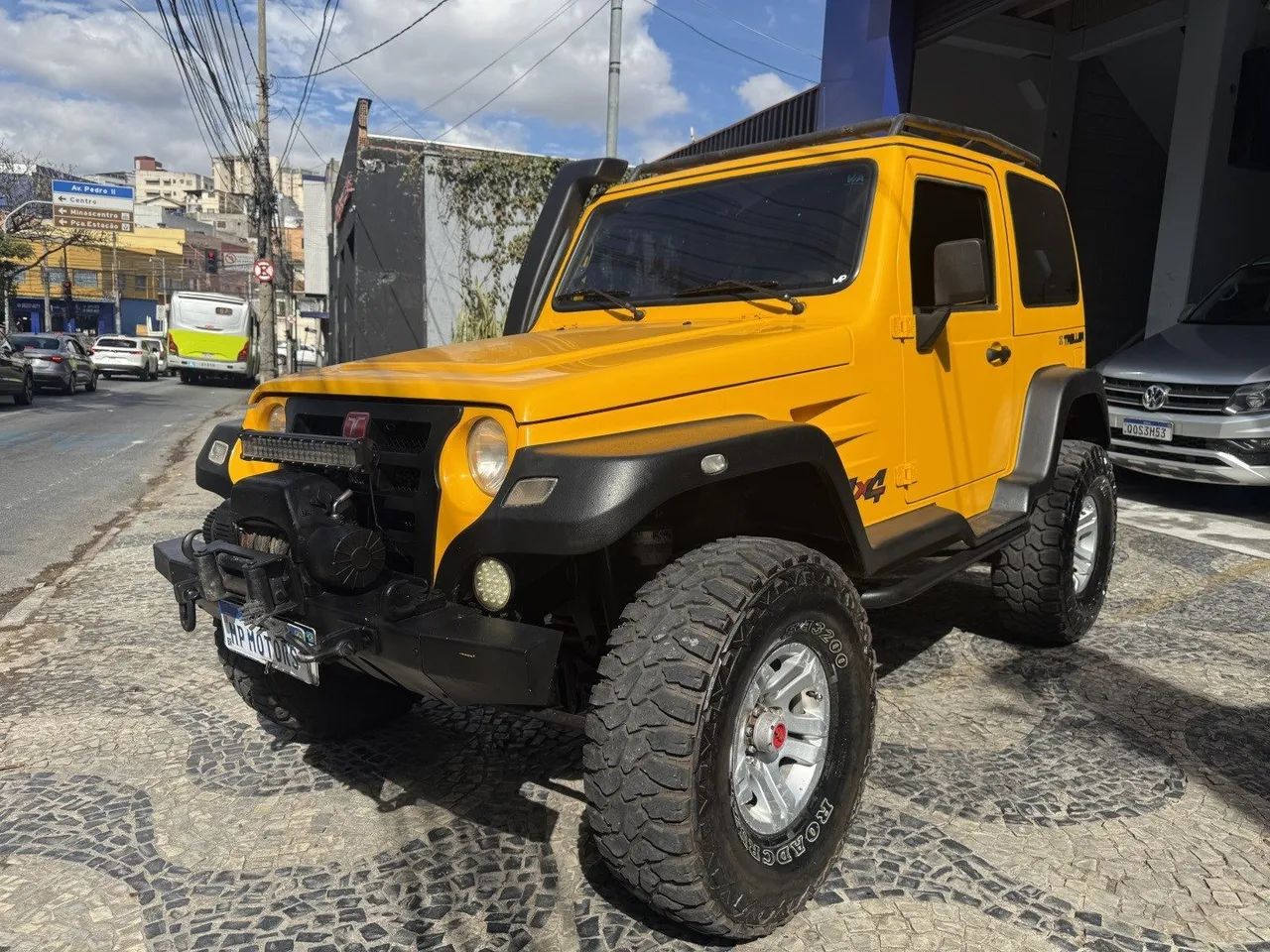 Troller T-4 2011