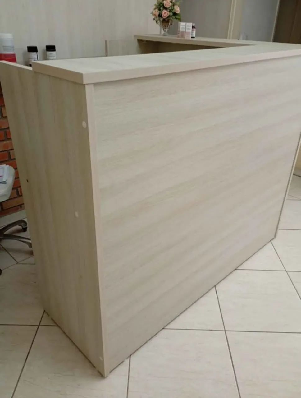 Lindo Balcão para Recepção sem marcas de uso em MDF de alta qualidade  - Foto 2