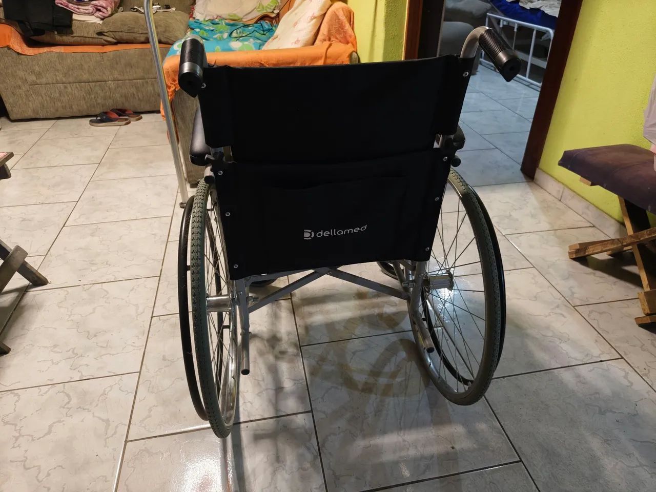 CADEIRA DE RODA