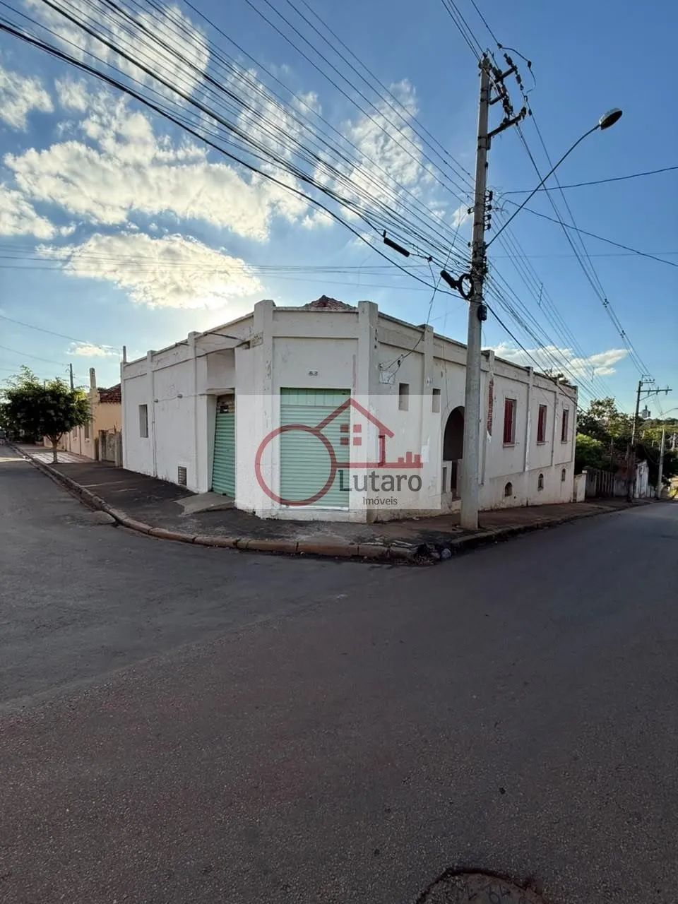Casa Comercial em Centro (Cardeal) - Elias Fausto