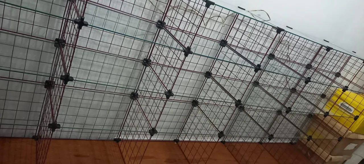 Balcão expositor aramado modulado com base em madeira - Foto 4