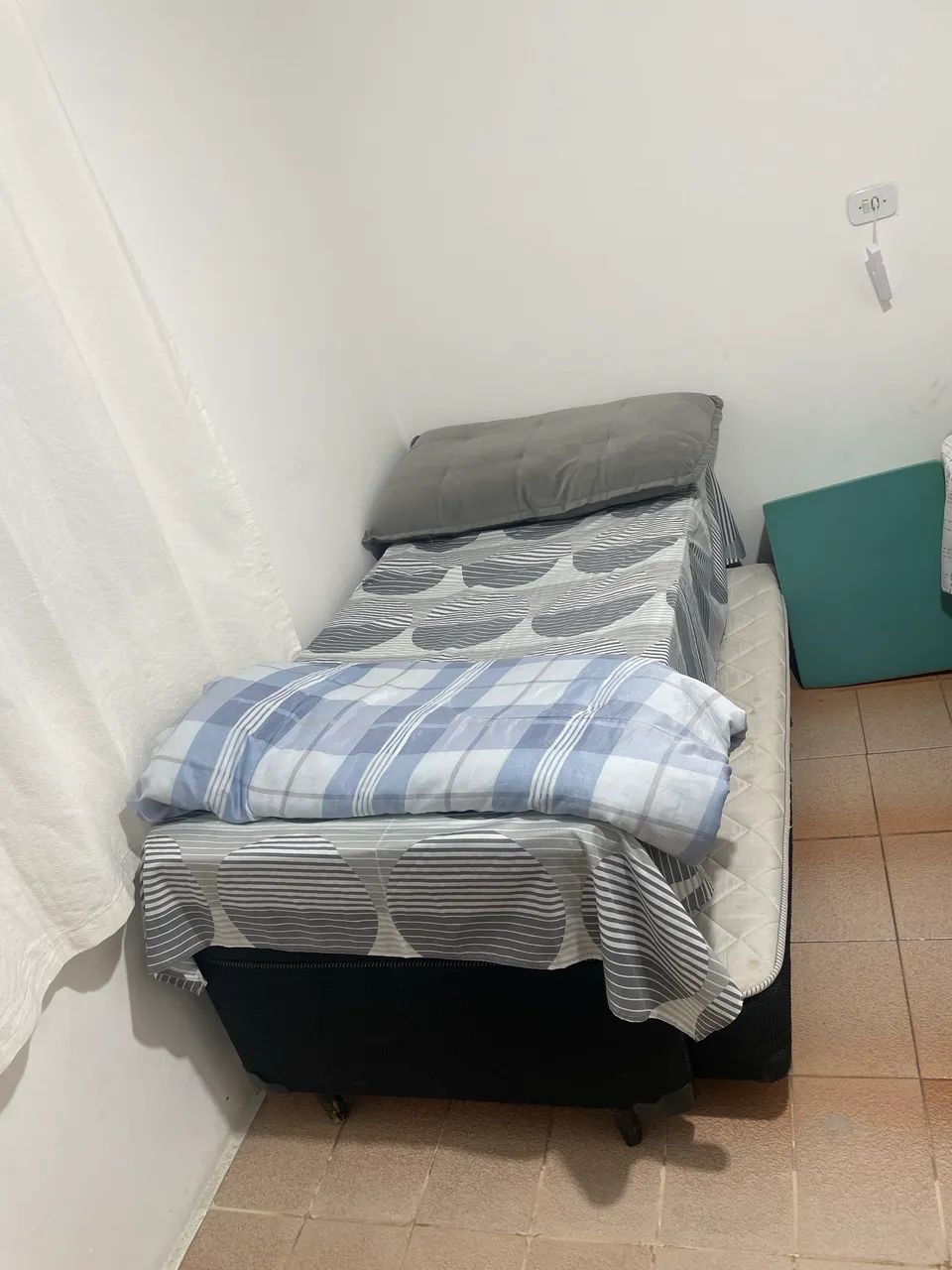 Cama box com auxiliar 