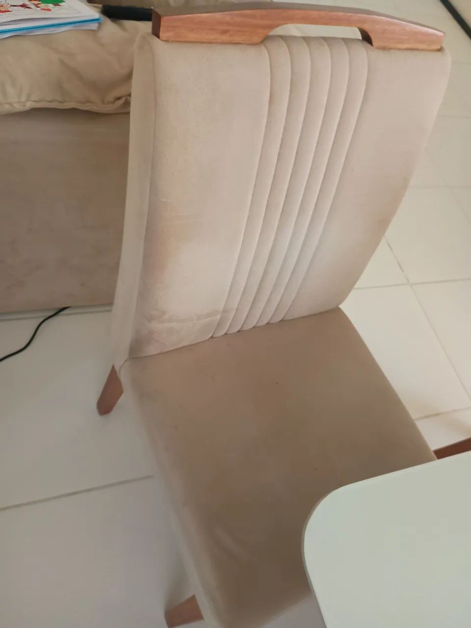 Mesa e cadeiras madeira  - Foto 4