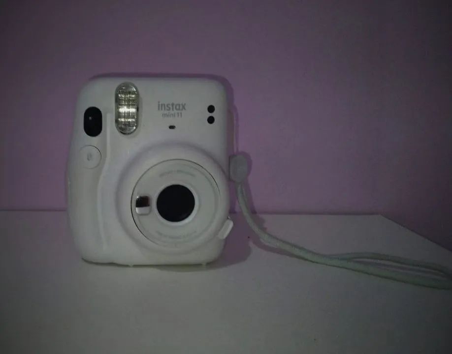 Câmera Instax Mini 11 (branca) 