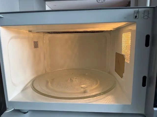 Microondas Bosch 27L com Grill - Foto 2