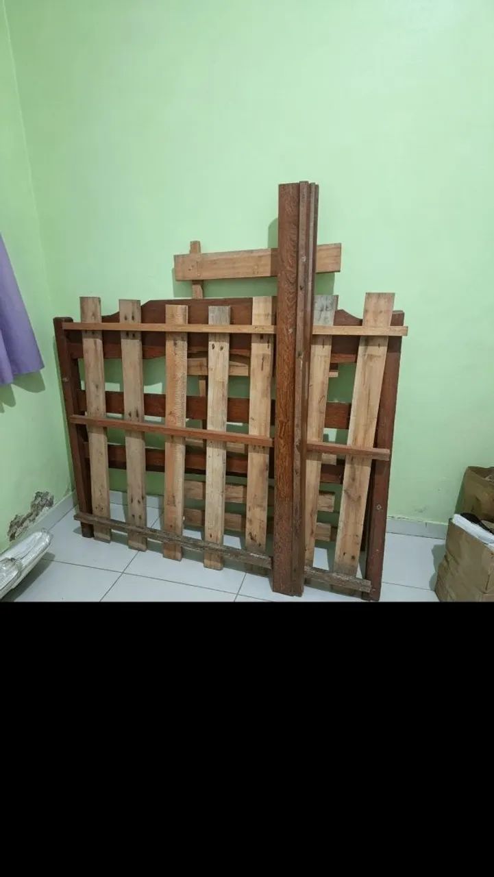 Vendo uma cama de casal com colchão  - Foto 2
