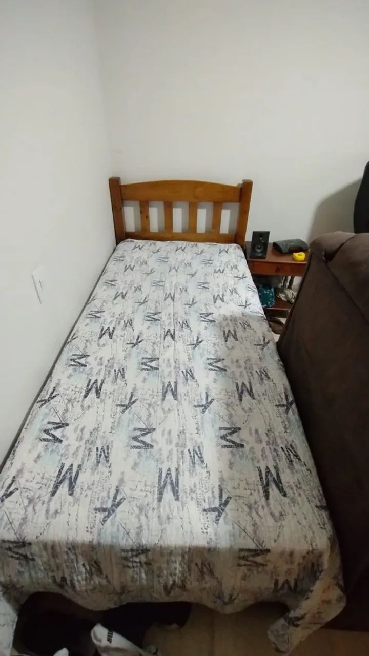 Cama de Solteiro Madeira Maciça cor Imbuia Sem o Colchão