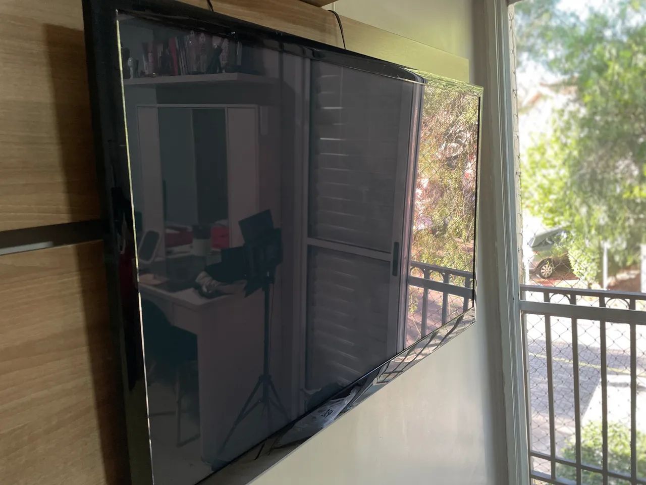 TV LG 42/43? - Usada - Bom estado - Foto 4