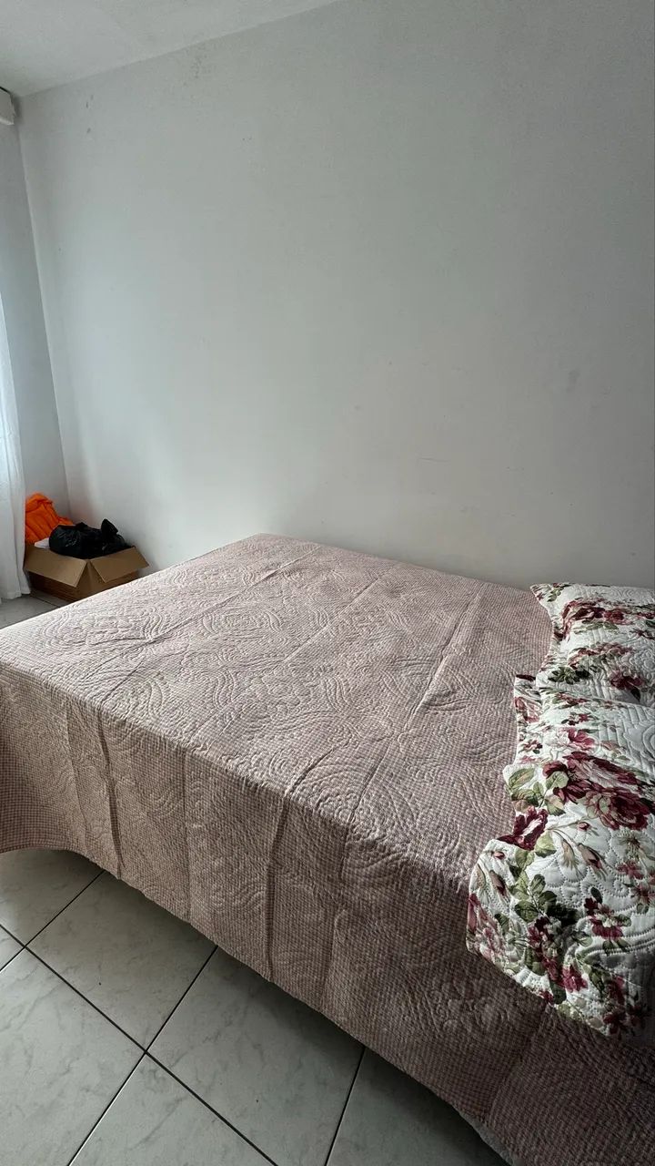Cama nova 4 meses que foi comprada não foi muito utilizada