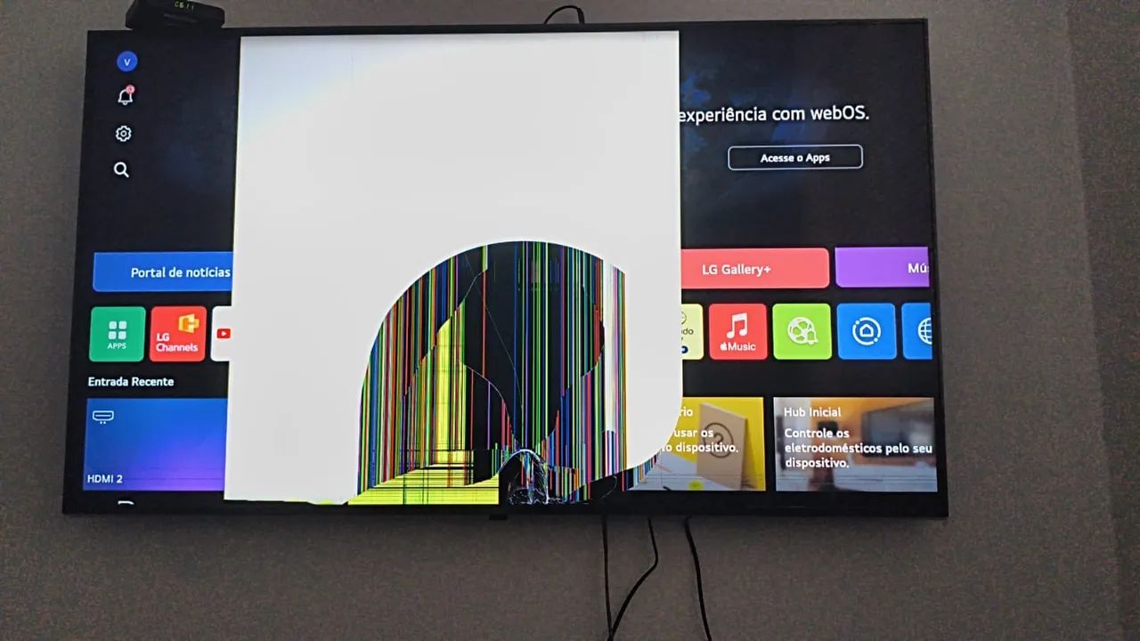 Vendo TV LG com tela quebrada  - Foto 2