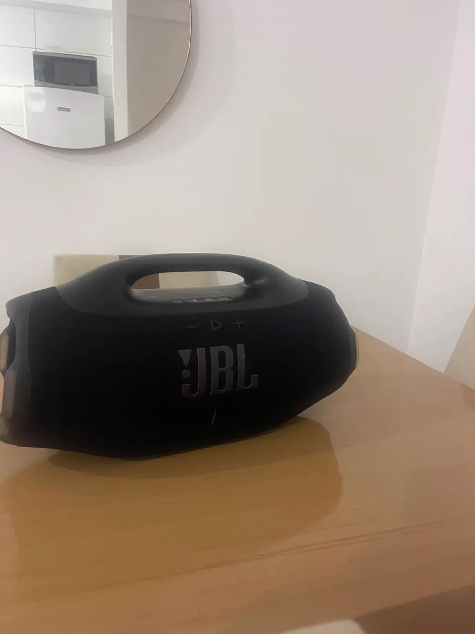 JBL bombox 4