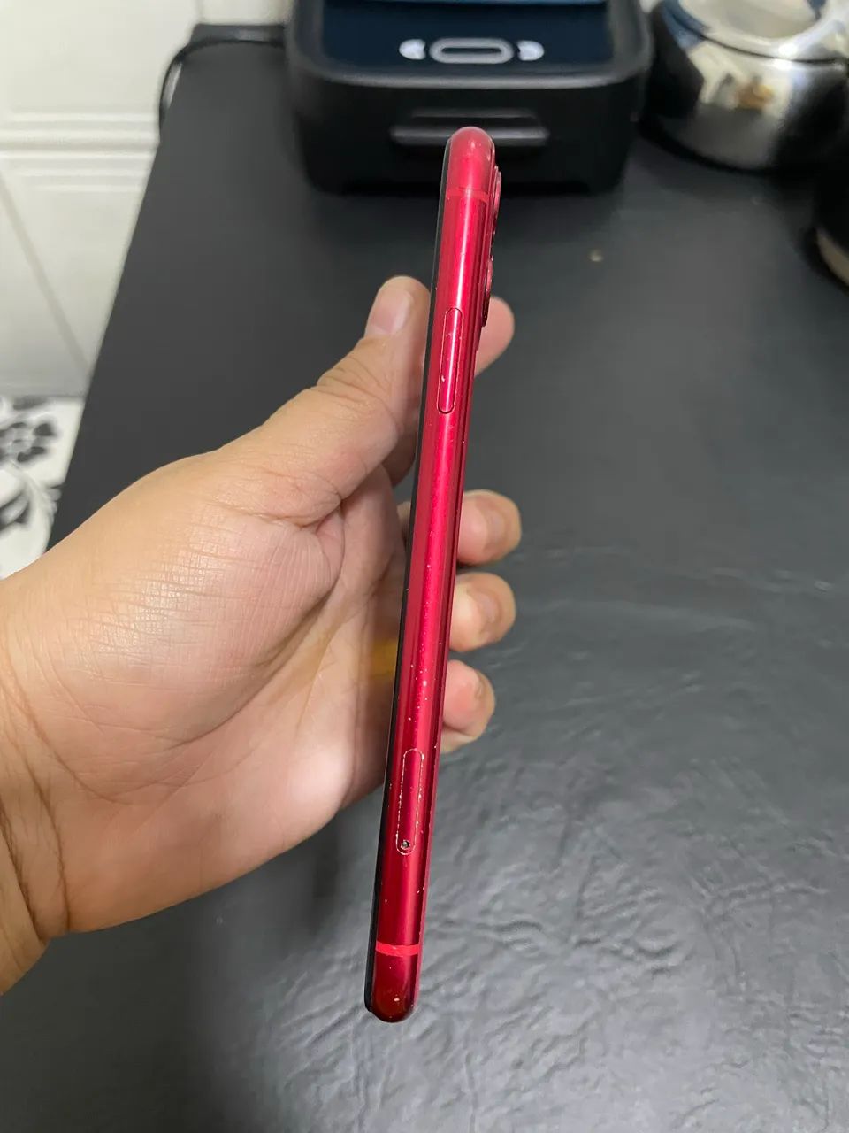 IPHONE 11 RED 128 - Foto 4