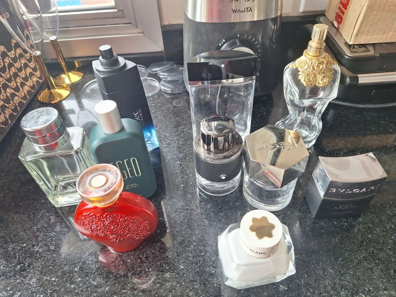 Vidros de perfumes vazios Leia as informações  - Foto 5