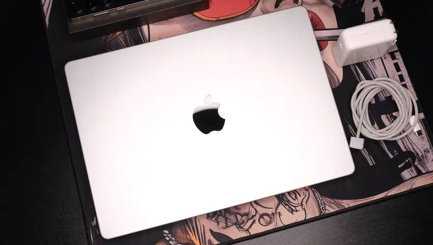 MacBook Pro M3 1TB SSD