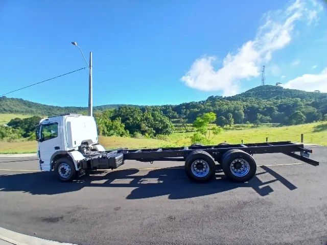 M.B ATEGO/2430 AUTOMÁTICO 6X2 2019 - Foto 4
