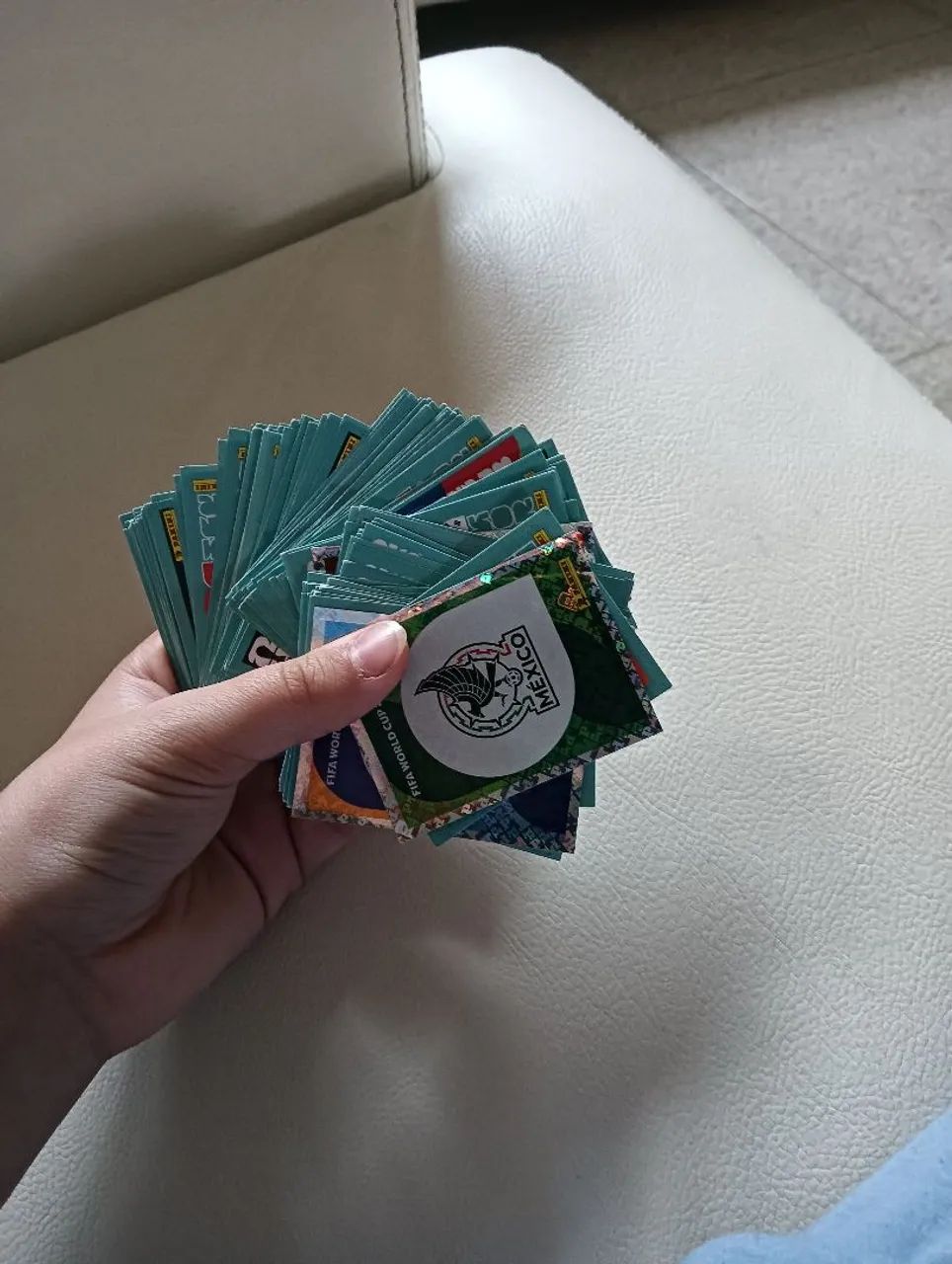 145 figurinhas por 99,98