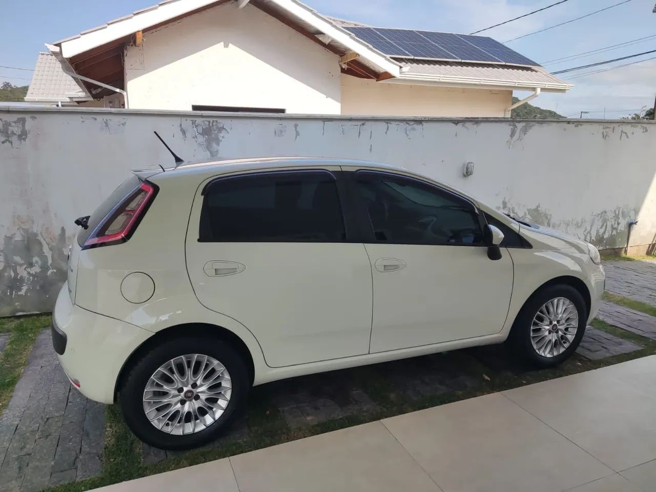Polimento Automotivo Completo a Domicílio em FlorianópolisPreço:R$ 300 - Foto 4
