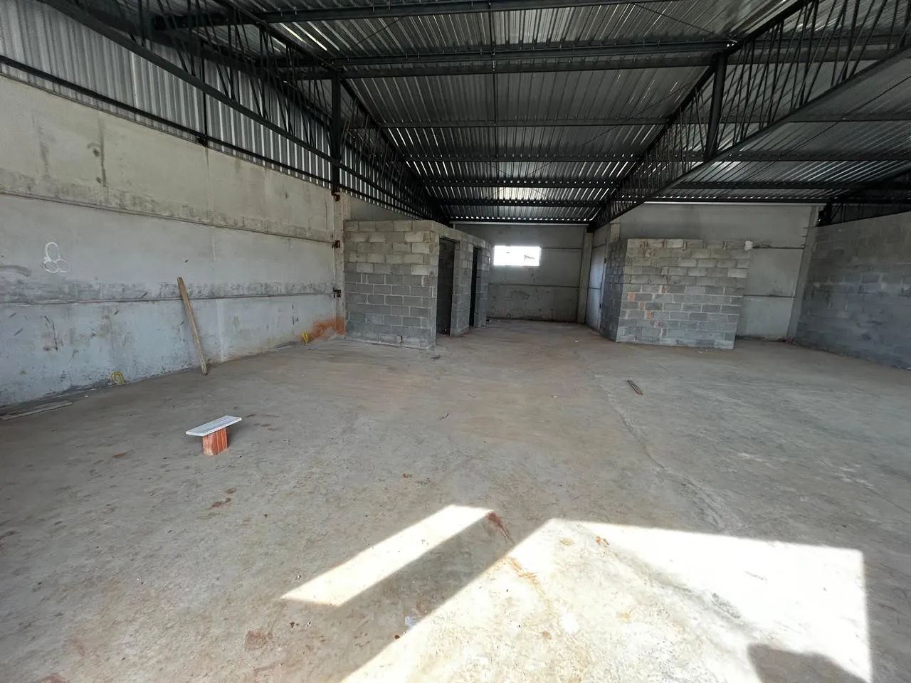 SALA COMERCIAL PARA LOCAÇÃO NO NEVES - Foto 3