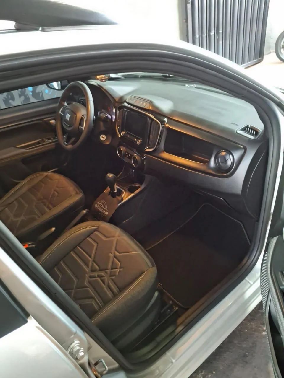 Fiat Strada Volcano 1.3 Flex 8V CD Aut. 2024 - Foto 2