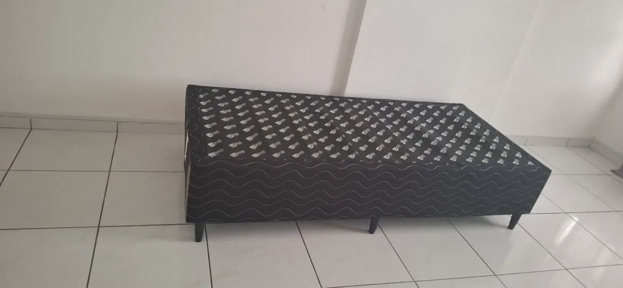 Vendo box de solteiro novo - Foto 3