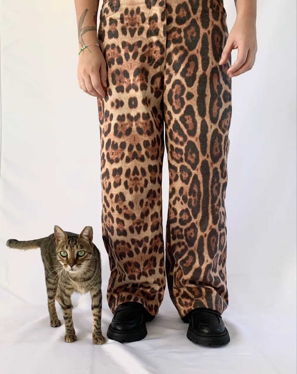 calça de onça 