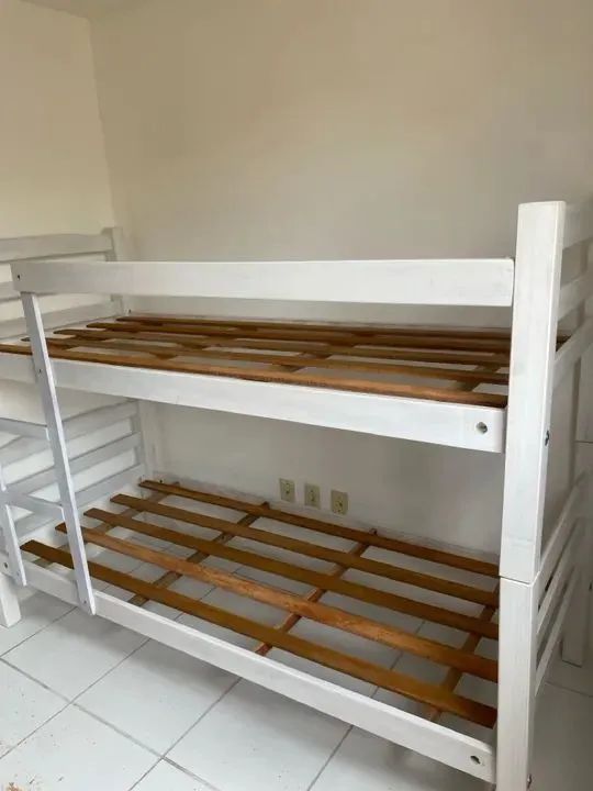 Vendo cama triliche semi nova sem colchão  - Foto 2