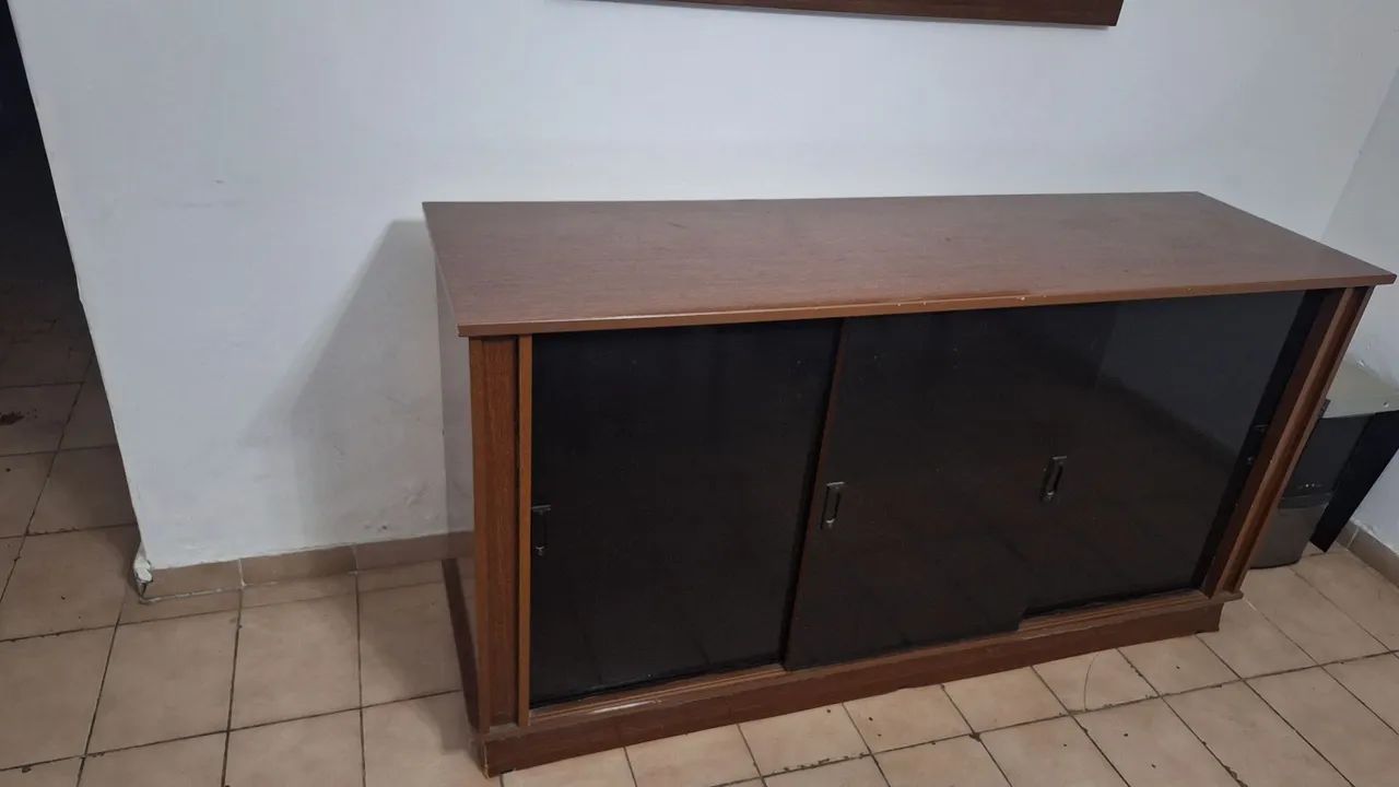 Buffet,  espelho e mesa com 3 cadeiras  - Foto 4