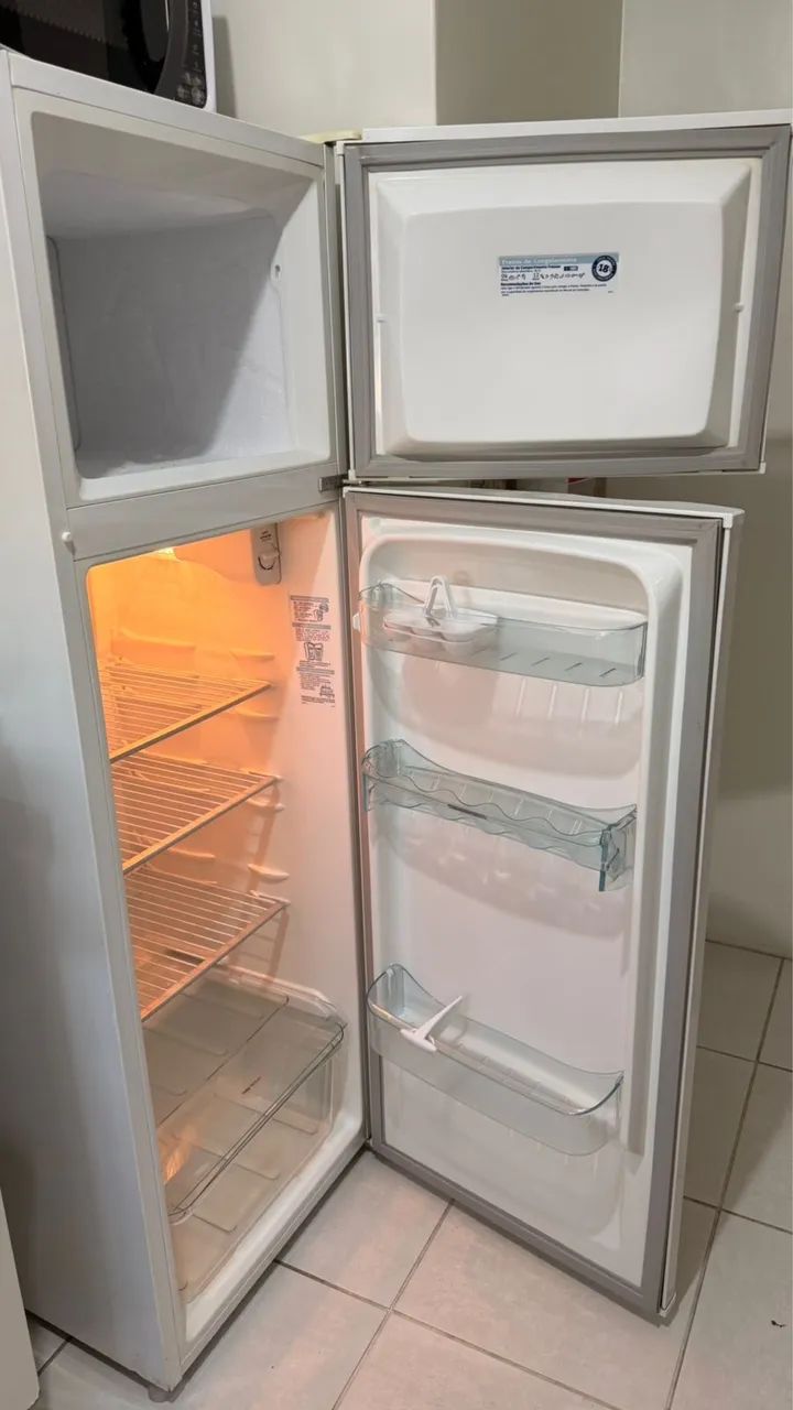 Geladeira Electrolux DC34 Super Freezer - Geladeiras e Freezers Geladeira Electrolux DC34 Super Freezer - Geladeiras e Freezers