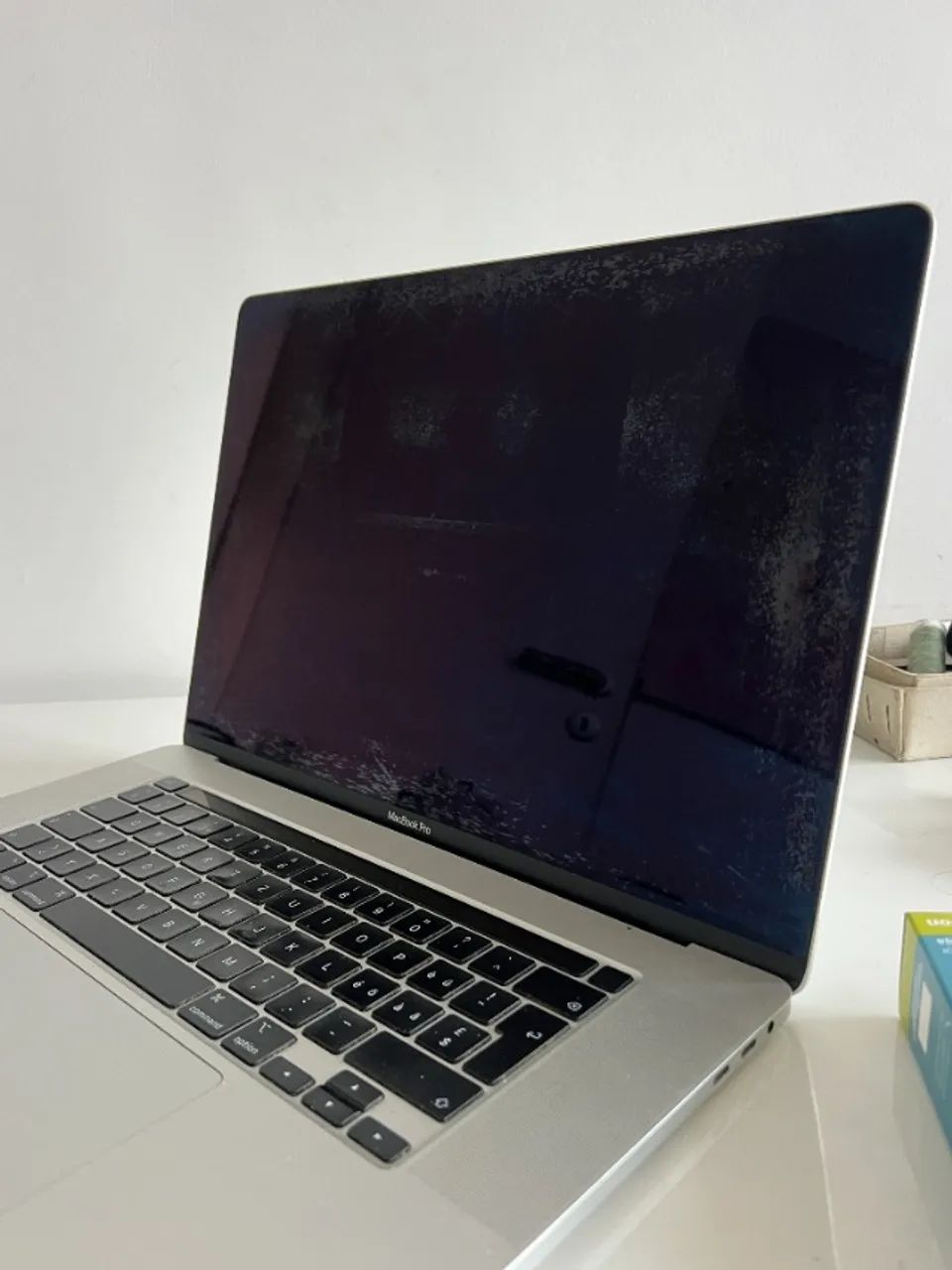 MacBook Pro 2019 15.4" com defeito, tela A1990 - Foto 2