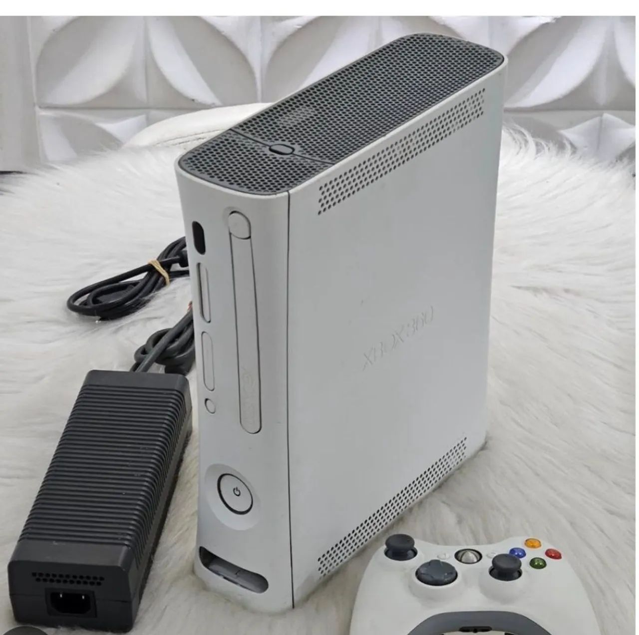 XBOX 360 BRANCO NA CAIXA