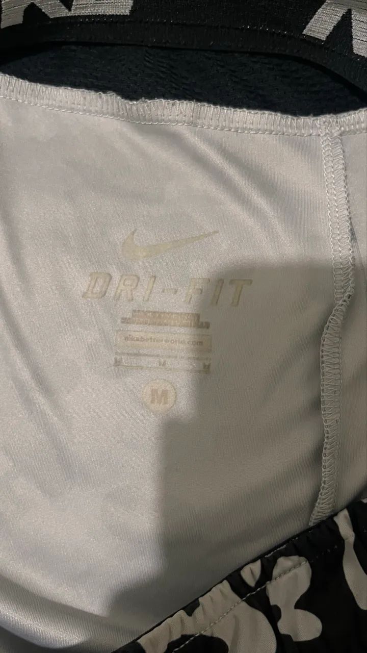 short nike camuflado cinza m - Foto 4