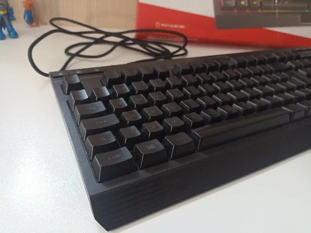 Teclado HyperX RGB com Controles Multimídia - Foto 3