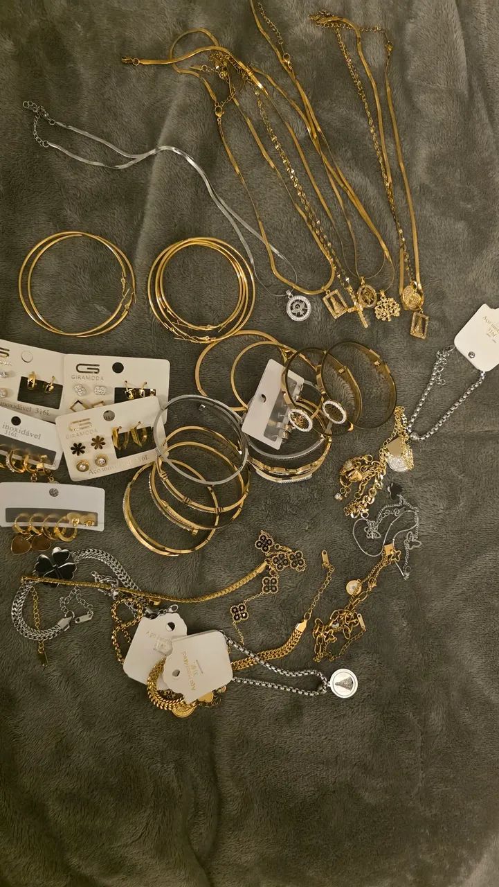 Kit revenda pulseiras, braceletes, brincos, Colares e etc