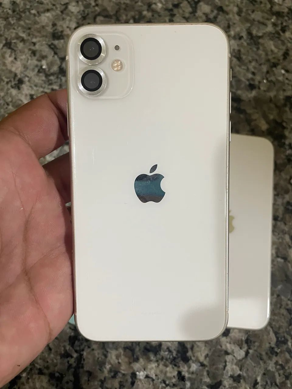 Iphone 11 branco 64 g  - Foto 2