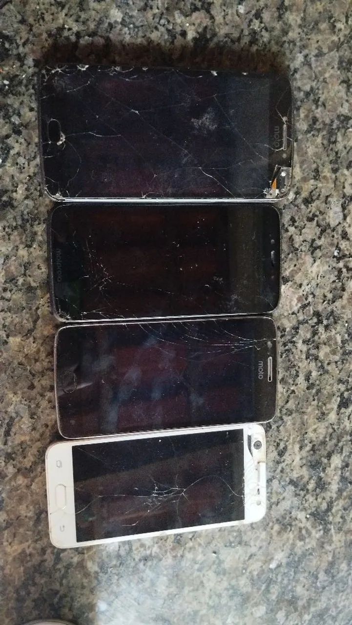 Lote de celulares com defeito 