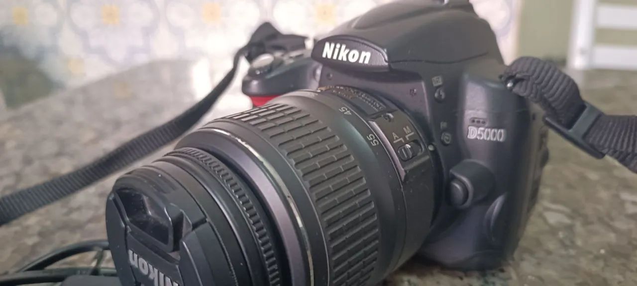 Nikon D5000 - Foto 2