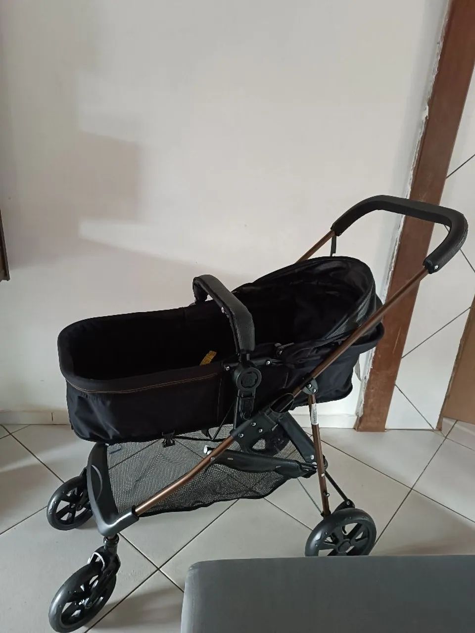 Carrinho Moisés + bebê conforto - Foto 4