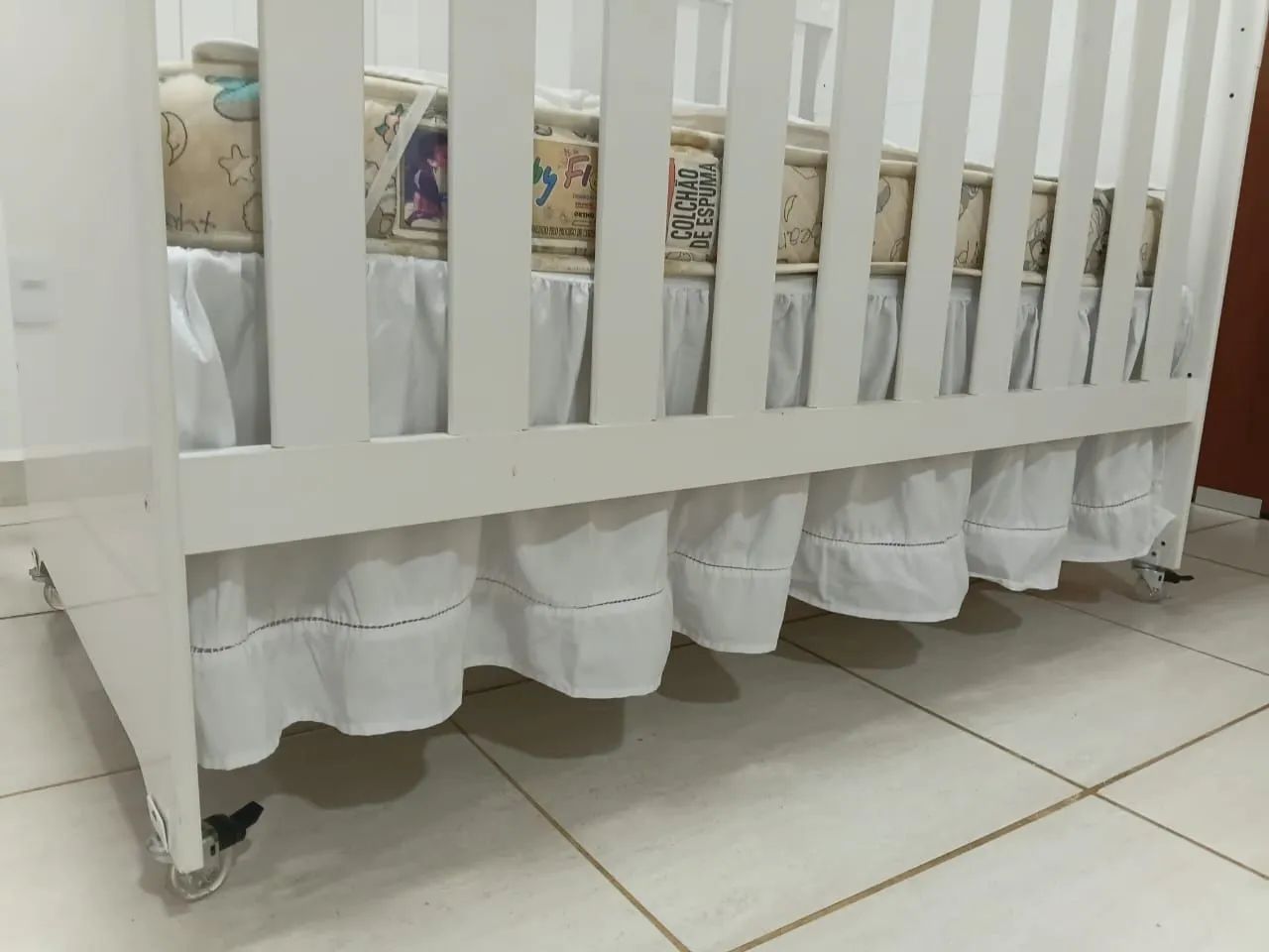 Berço Americano Evolution 4 em 1 Branco Acetinado com Colchão Mini - Reller