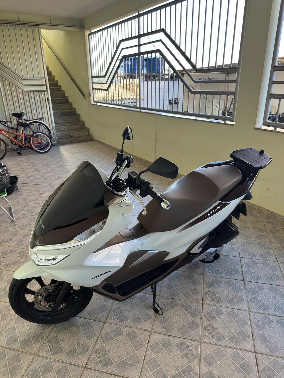 PCX DLX 2021 - Foto 2