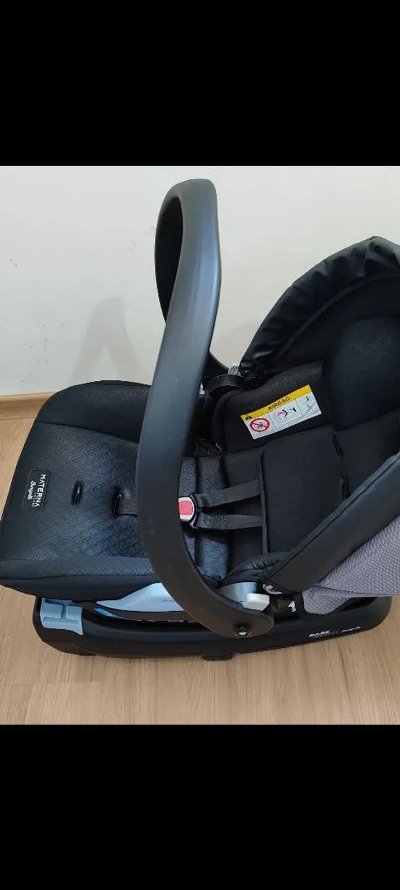 Cadeirinha de carro com bebe conforto 