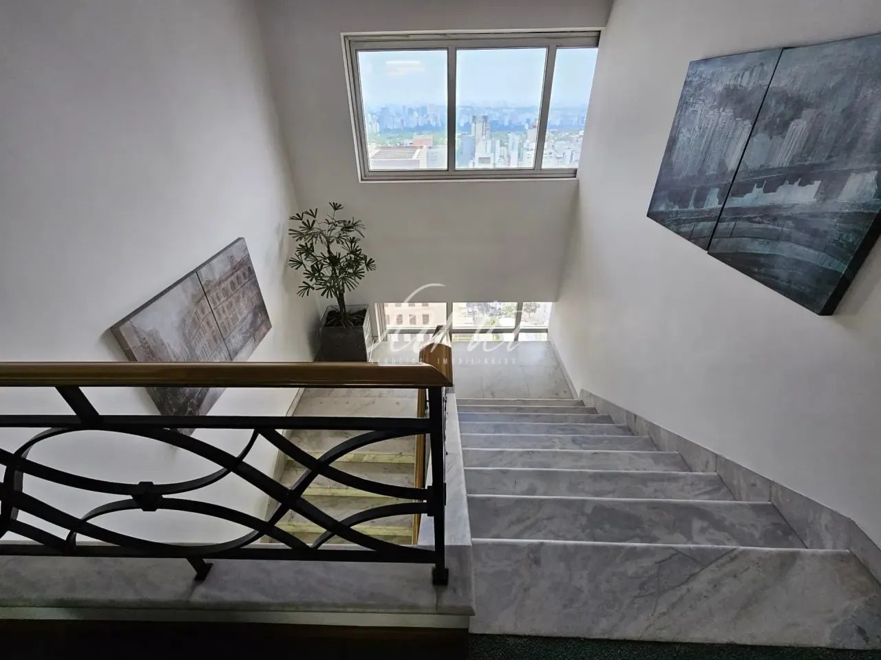 SALA COMERCIAL TRIPLEX + 1200m² área útil + 10 VAGAS DE GARAGEM