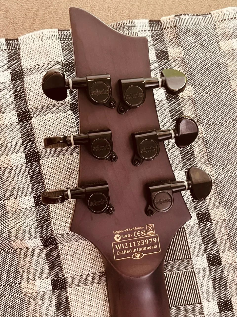 Guitarra Schecter Omen Elite-6 (sem cordas) - Foto 3