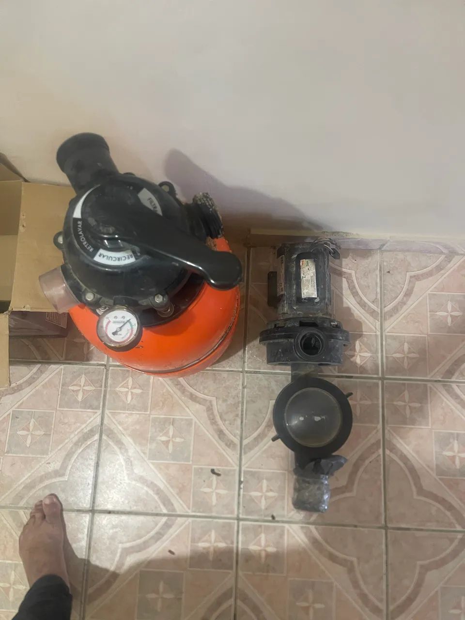 Filtro e bomba de piscina semi novo - Foto 4