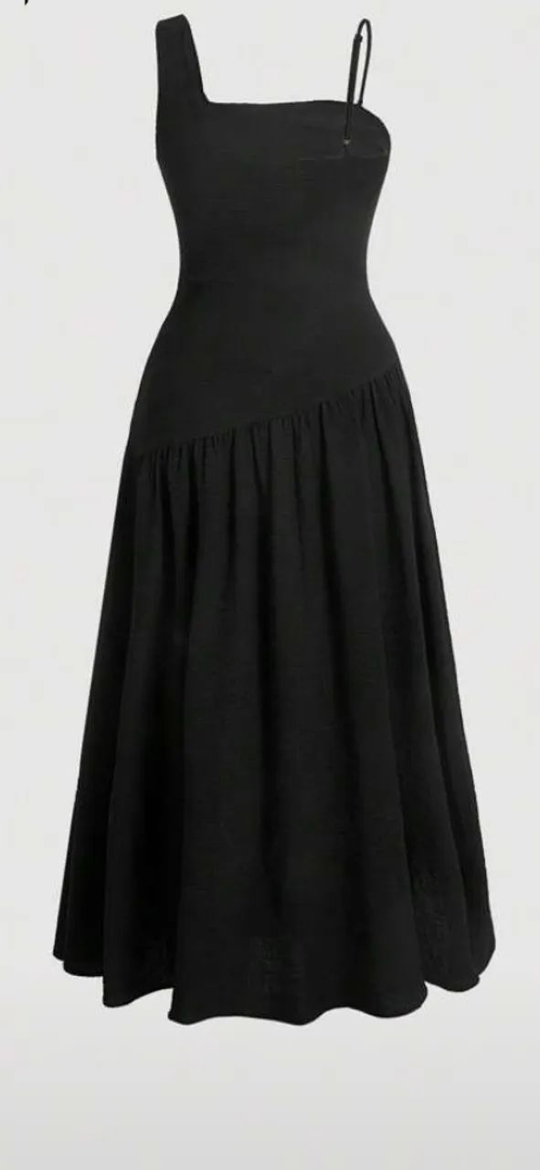 Vestido preto mídi 